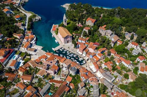 Фотография гостевого дома House Mandarina - old town Veli Lošinj