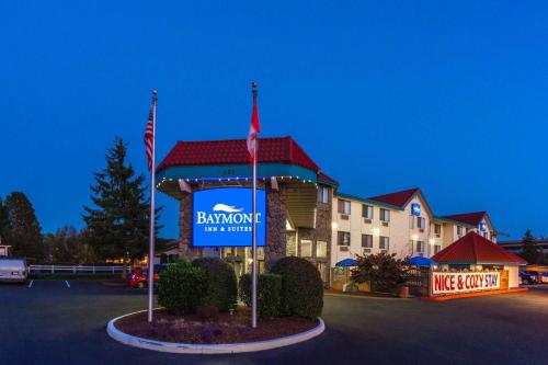Фотография гостиницы Baymont INN & Suites by Wyndham