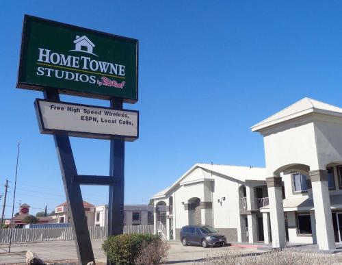 Фотография мотеля HomeTowne Studios by Red Roof Odessa
