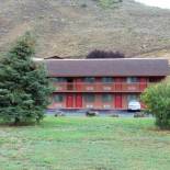 Фотография гостиницы Flat Creek Inn