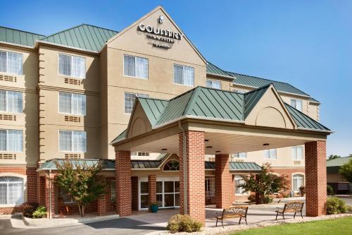 Фотография гостиницы Country Inn & Suites by Radisson, Lexington, VA