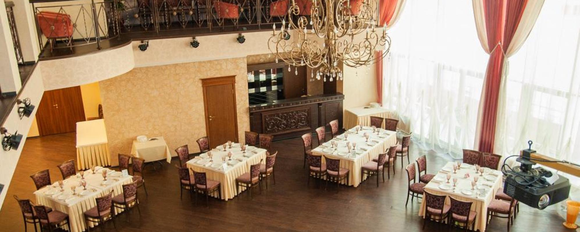 Фотографии банкетного зала Банкетный зал ДК Аксион