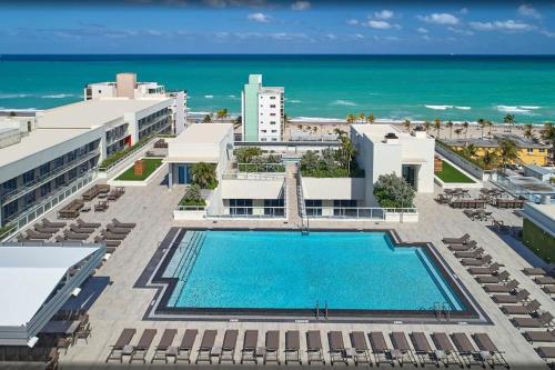 Фотография мини отеля Special Offer Beachfront Condo ROOFTOP POOL