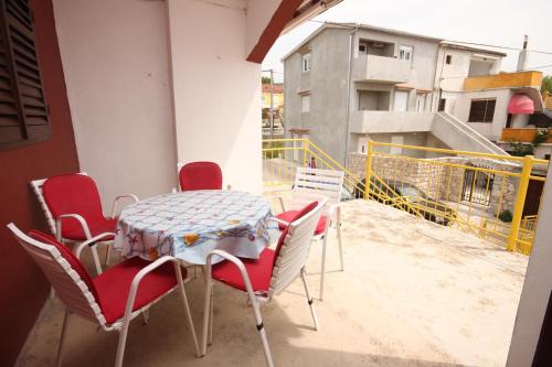 Фотография гостевого дома Apartments by the sea Sveti Petar, Biograd - 6168