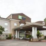 Фотография гостиницы Holiday Inn Express Hotel and Suites Brownsville, an IHG Hotel