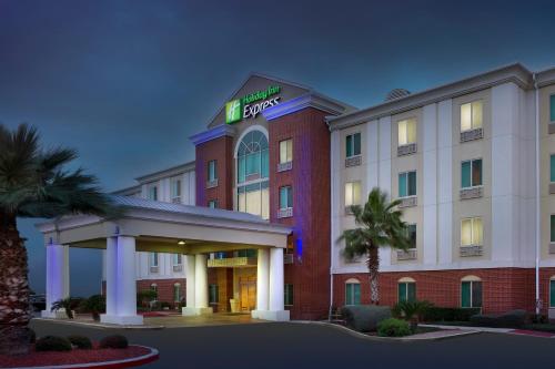 Фотография гостиницы Holiday Inn Express & Suites San Antonio West Sea World Area, an IHG Hotel