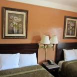 Фотография гостиницы Civic Center Lodge / Lake Merritt BART