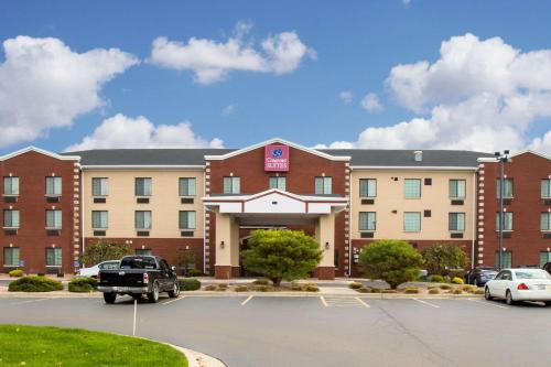 Фотография гостиницы Comfort Suites Grand Rapids South