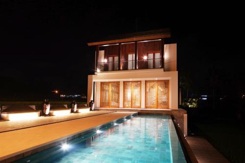 Фотографии гостиницы
Umah Tirta