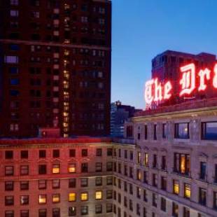 Фотографии гостиницы 
            The Drake Hotel