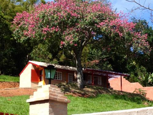 Фотография мини отеля Pousada Chalés da Casa Centenária