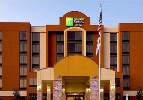 Фотография гостиницы Holiday Inn Express Hotel & Suites Dallas Fort Worth Airport South, an IHG Hotel