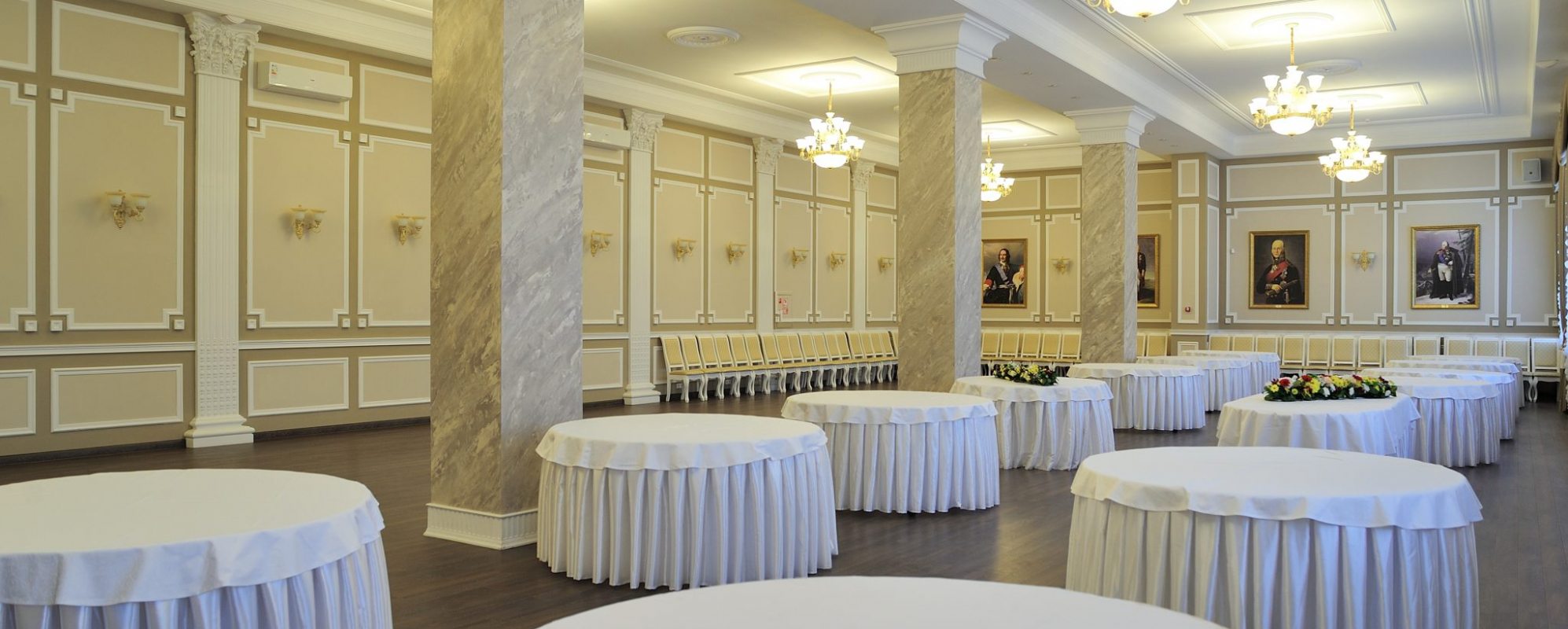 Фотографии банкетного зала Зал Офицерского собрания Дома офицеров Южного военного округа