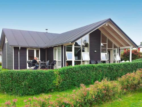 Фотография гостевого дома Four-Bedroom Holiday home in Aabenraa 1