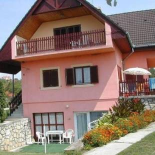 Фотографии апарт отеля
Tóth nyaraló