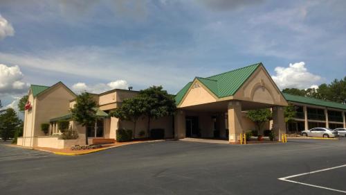 Фотография гостиницы Ramada by Wyndham & Suites Warner Robins