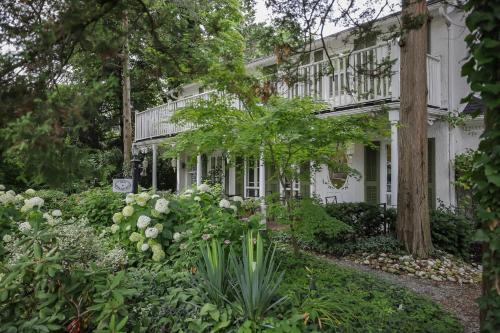 Фотография мини отеля Harrogate House Inn, Circa 1818