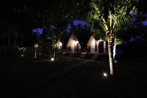 Фотография базы отдыха Jingga Bungalow Penida