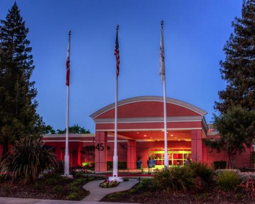 Фотография гостиницы Concord Plaza Hotel