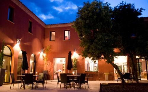 Фотография гостиницы Hôtel Disini Montpellier Est, The Originals Relais (Relais du Silence)