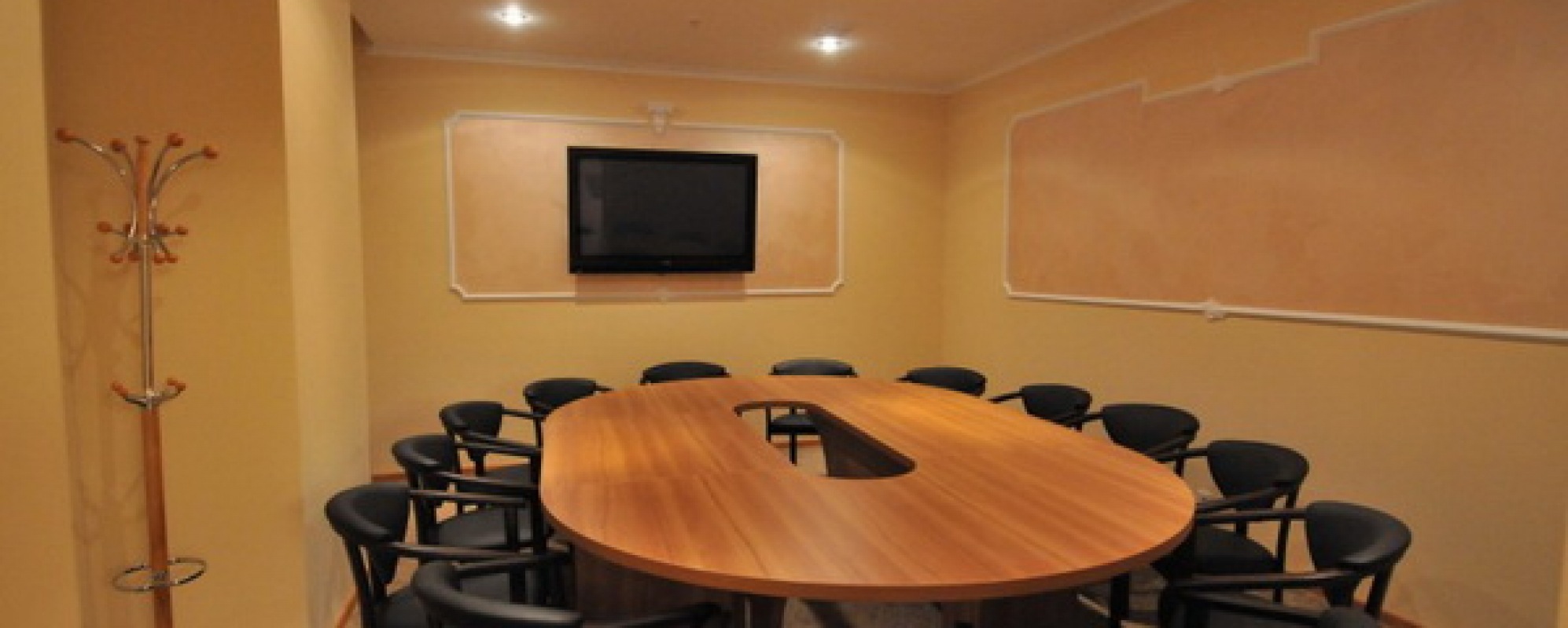 Фотографии комнаты для переговоров Барракуда