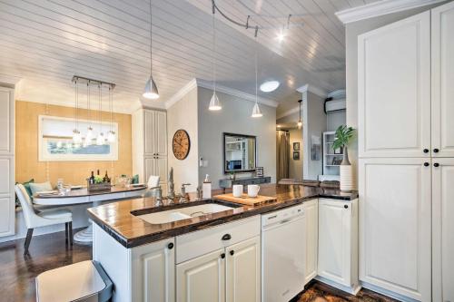 Фотографии гостевого дома
Chic Sarasota Cottage - Mins to Beach and Downtown!