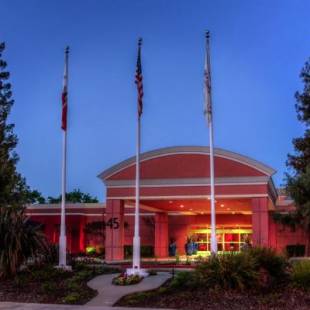 Фотографии гостиницы 
            Concord Plaza Hotel