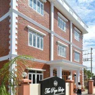 Фотографии гостиницы 
            The Pegu Lodge