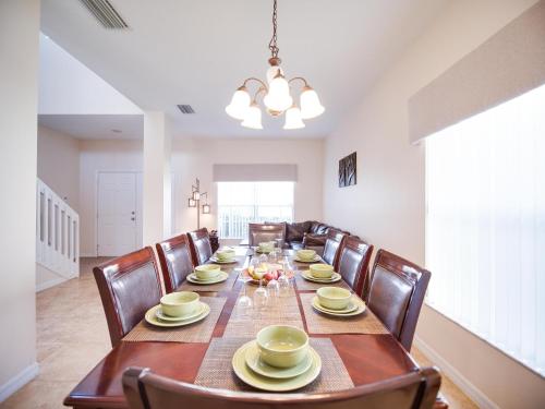 Фотографии гостевого дома
Balmoral Breeze -Lake View Family Villa with Private Pool & Game Room