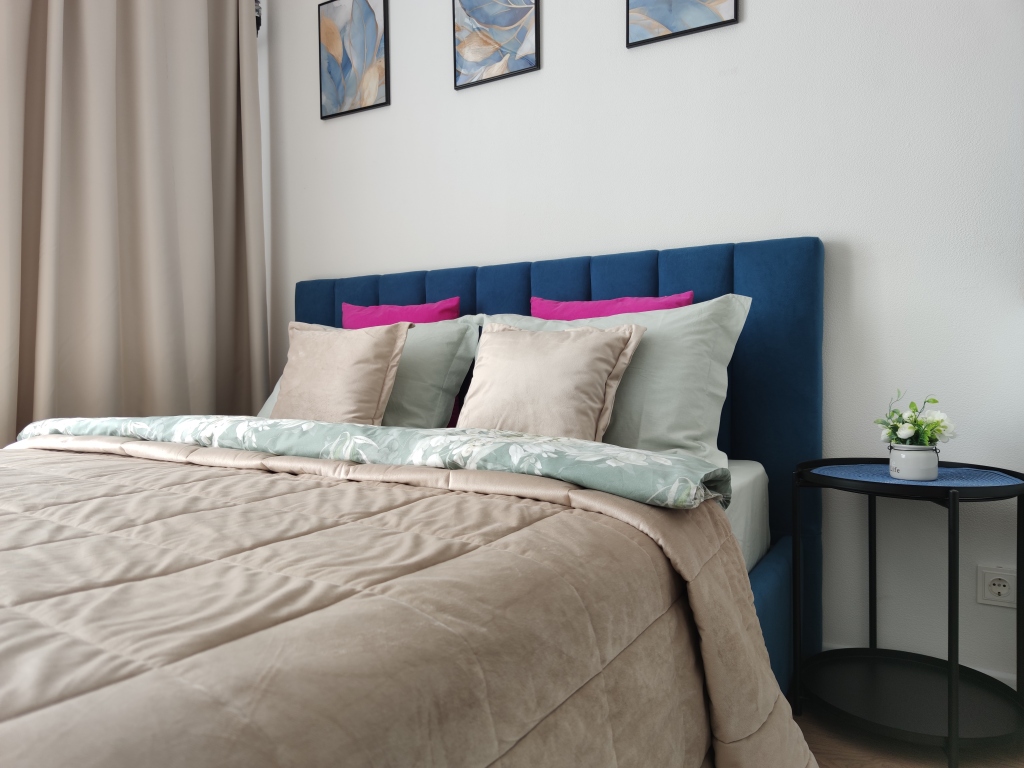 Фотография квартиры Квартира Современная Студия с большой кроватью и кондиционером