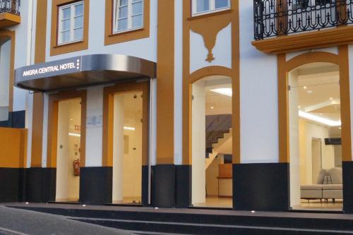 Фотография гостиницы Angra Central Hotel