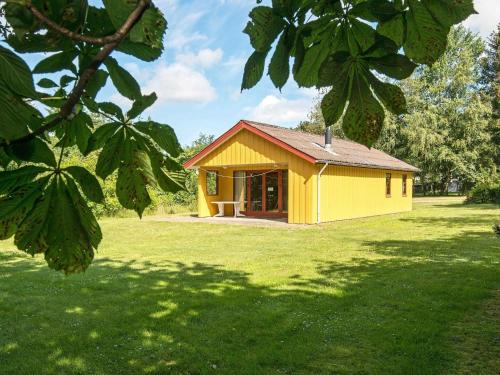 Фотография гостевого дома Three-Bedroom Holiday home in Toftlund 32