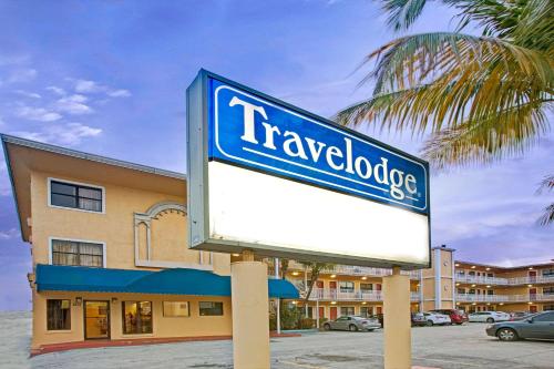 Фотография гостиницы Travelodge by Wyndham Fort Lauderdale
