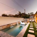 Фотография гостевого дома 10 mins From Coachella! Pool, Spa, Theatre Room! Amarilla by AvantStay LIC-067,420