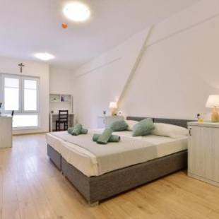 Фотографии мини отеля
Dompes Rooms