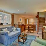 Фотография гостевого дома The Barn @ Bishops Lydeard