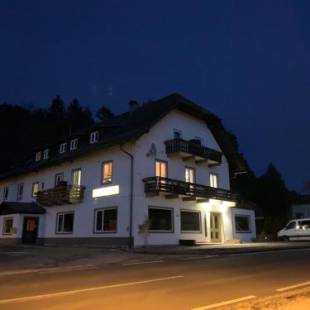 Фотографии мини отеля
Bergbude