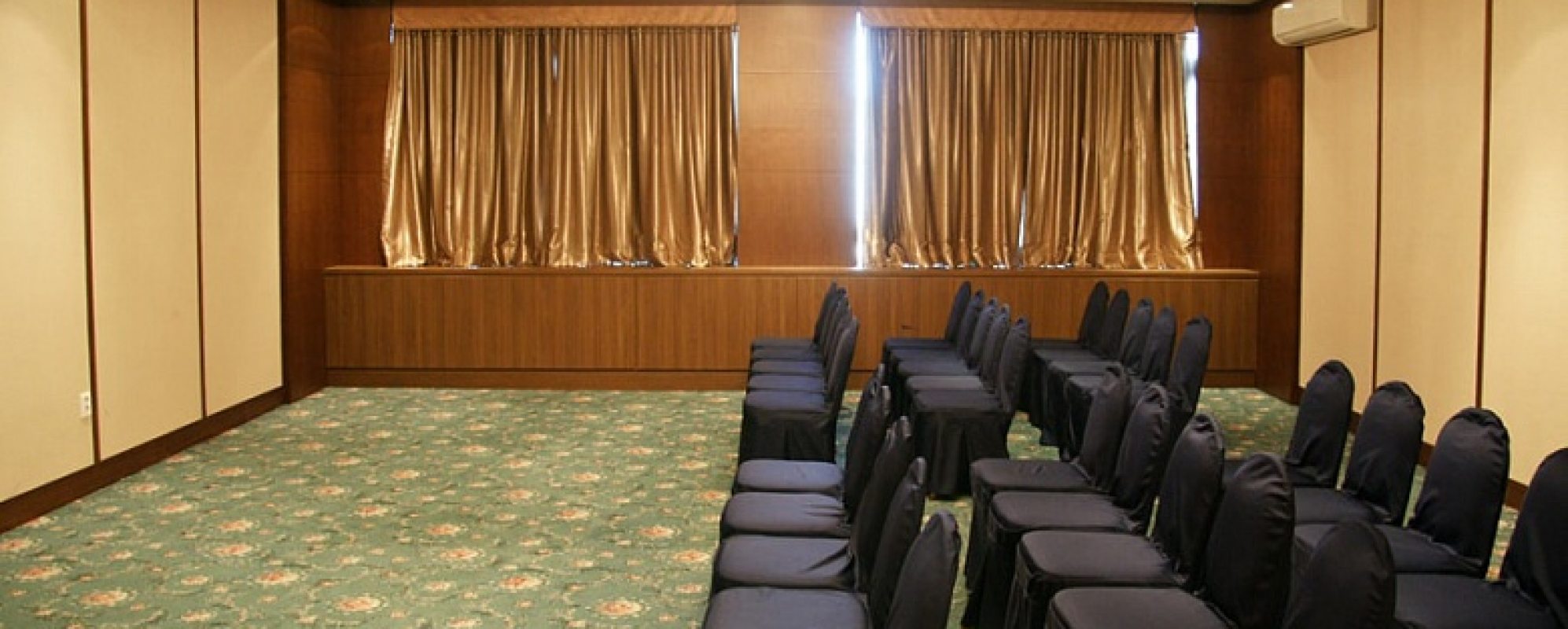 Фотографии конференц-зала Опал