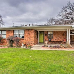 Фотография гостевого дома Pet-Friendly River District Home 3 Mi to Downtown