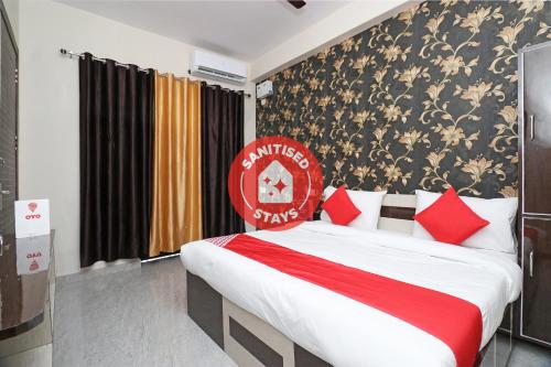 Фотографии гостиницы
Vaccinated Staff- OYO 19629 Royal Stay Inn