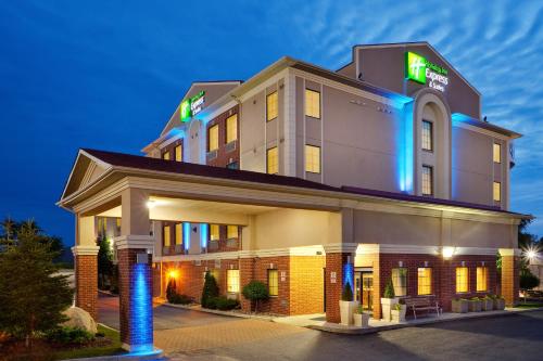 Фотография гостиницы Holiday Inn Express Hotel & Suites Barrie, an IHG Hotel