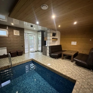 Фотография Коттеджа Частный дом с бассейном и баней на дровах