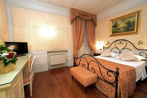 Фотография гостиницы PHI Hotel Canalgrande
