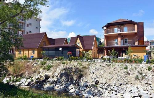 Фотографии гостевого дома
Солнышко