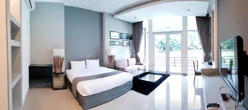 Фотография гостиницы The Midst@ Royal hills Nakornayok