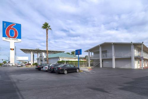 Фотография гостиницы Motel 6-Las Vegas, NV - Tropicana