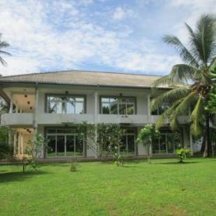 Фотографии мини отеля
Raja Beach Hotel - Level 1 Safe & Secure