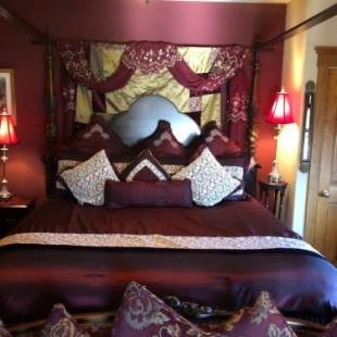 Фотографии мини отеля
All Seasons Inn