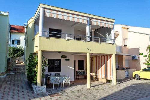 Фотография гостевого дома Apartments by the sea Petrcane, Zadar - 3285