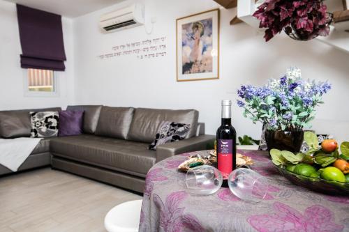 Фотография базы отдыха Nuriel Fruit & Guest House